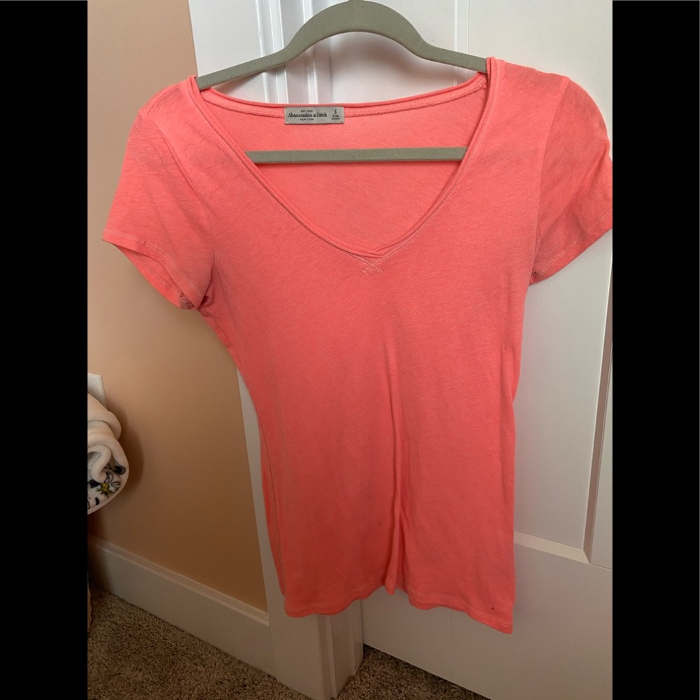Abercrombie and Fitch Vneck tee